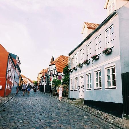 Ebeltoft Midtby Apartment Bagian luar foto