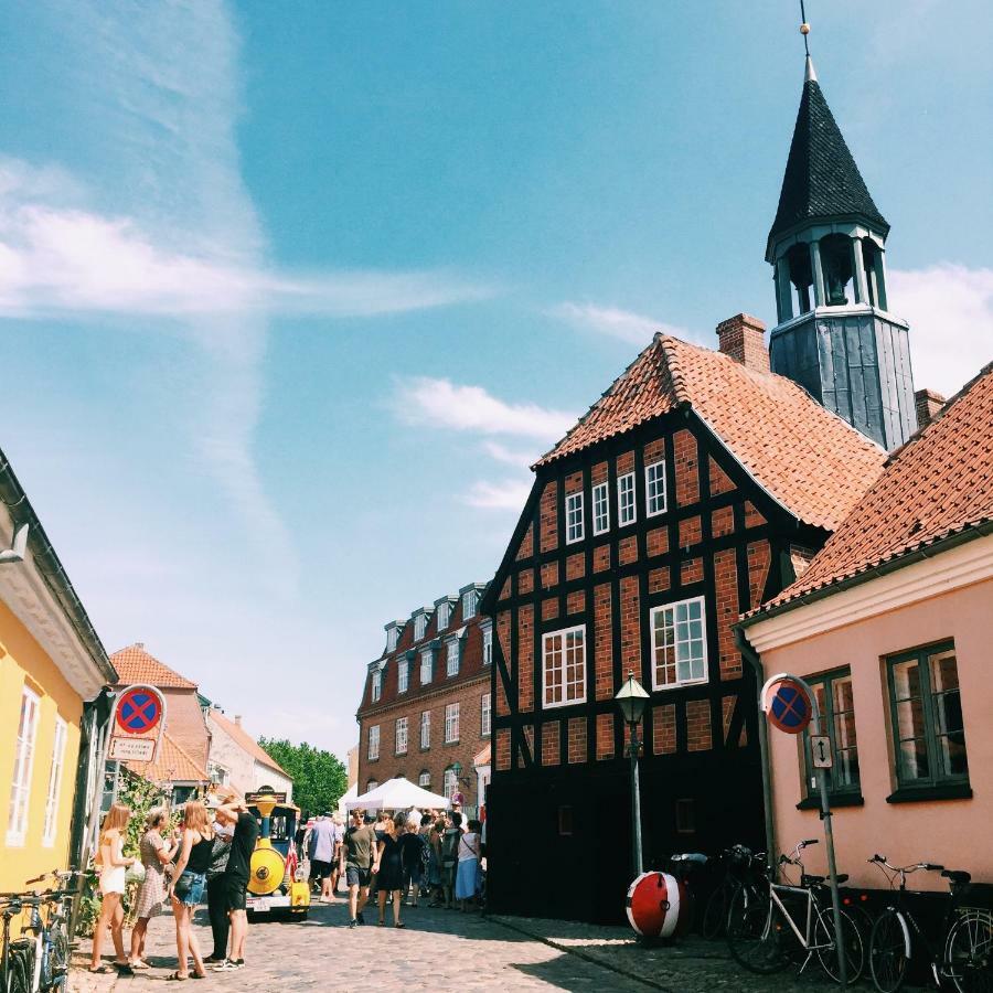 Ebeltoft Midtby Apartment Bagian luar foto